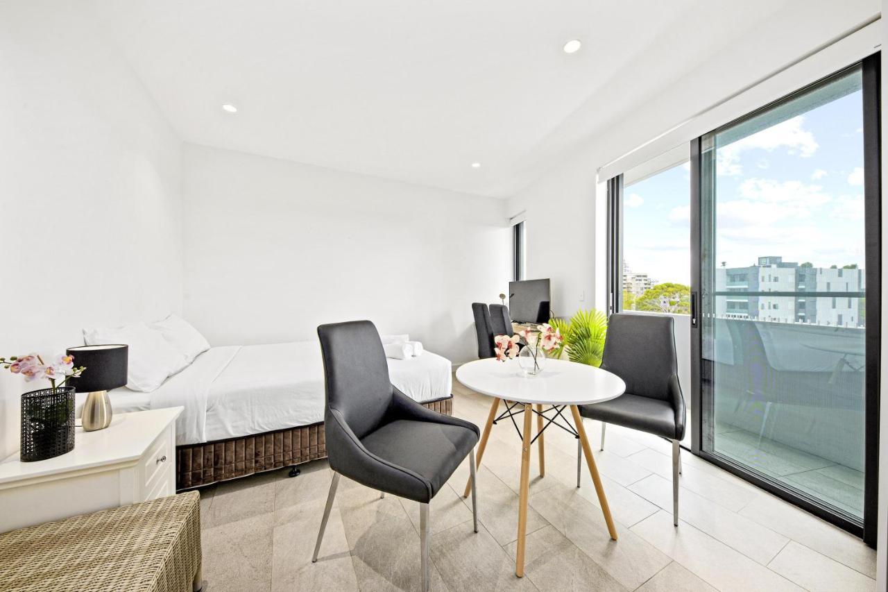 Studio For Long Term Tenants In Strathfield Cbd Sydney Luaran gambar