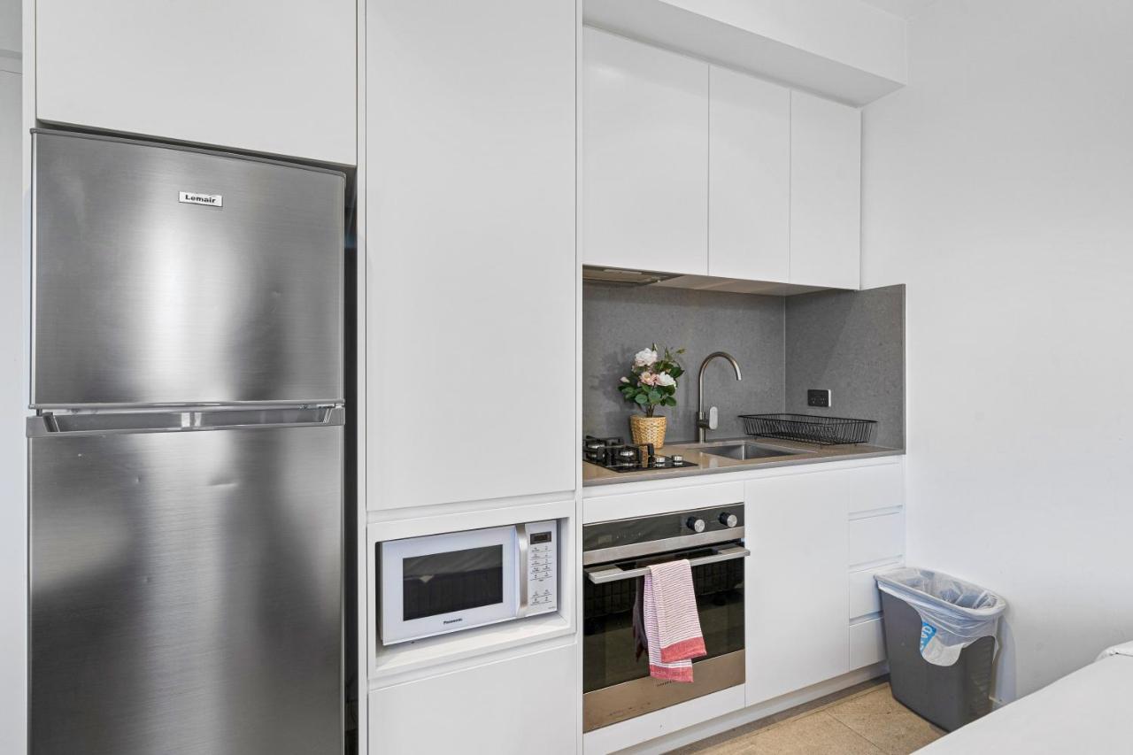 Studio For Long Term Tenants In Strathfield Cbd Sydney Luaran gambar