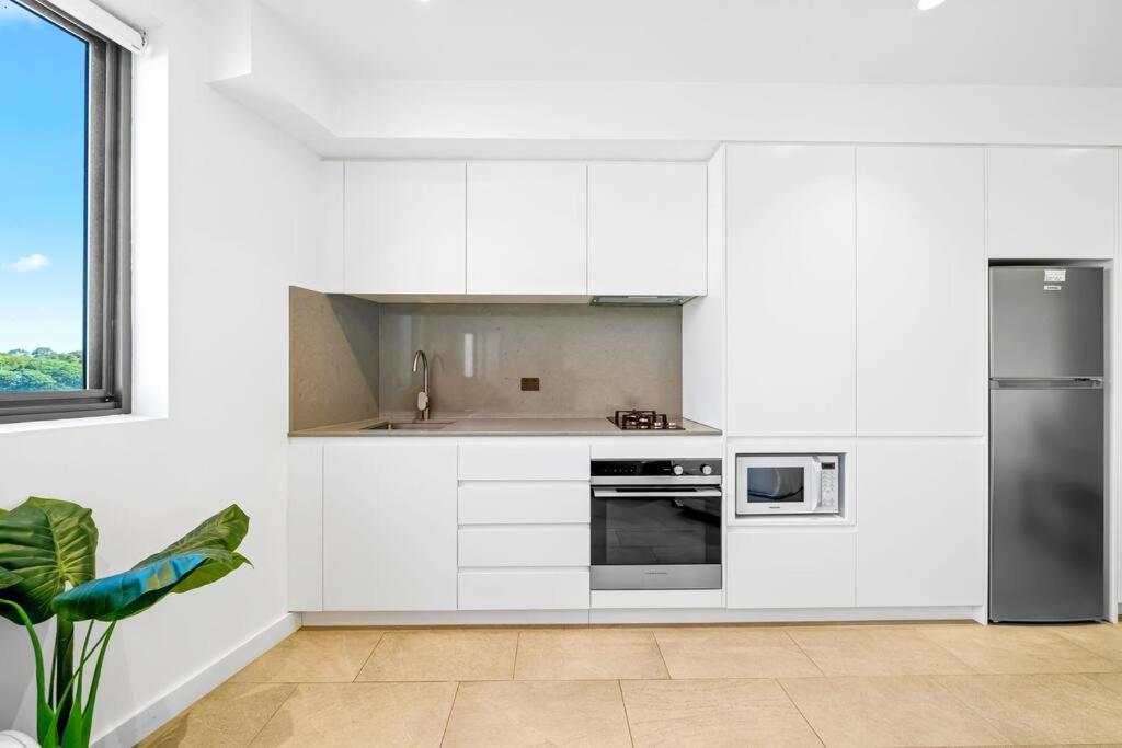 Studio For Long Term Tenants In Strathfield Cbd Sydney Luaran gambar