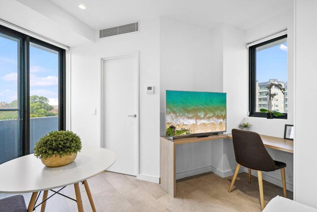 Studio For Long Term Tenants In Strathfield Cbd Sydney Luaran gambar